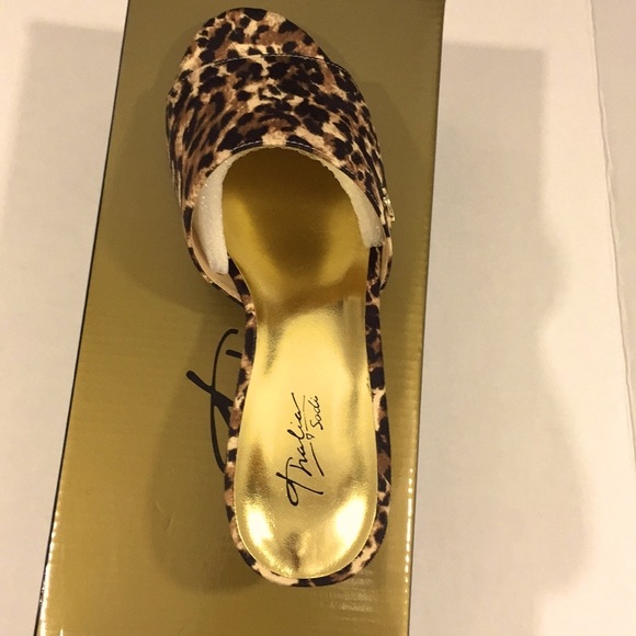 New in Box  Thalia Sodi Riyaleo Leopard low wedge SLIP ON - Picture 3 of 6